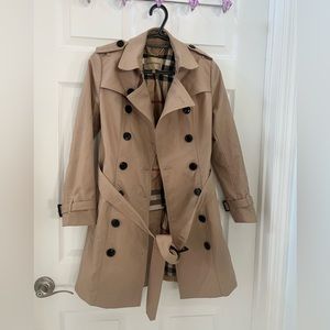 NWOT Trench coat Khaki sz S